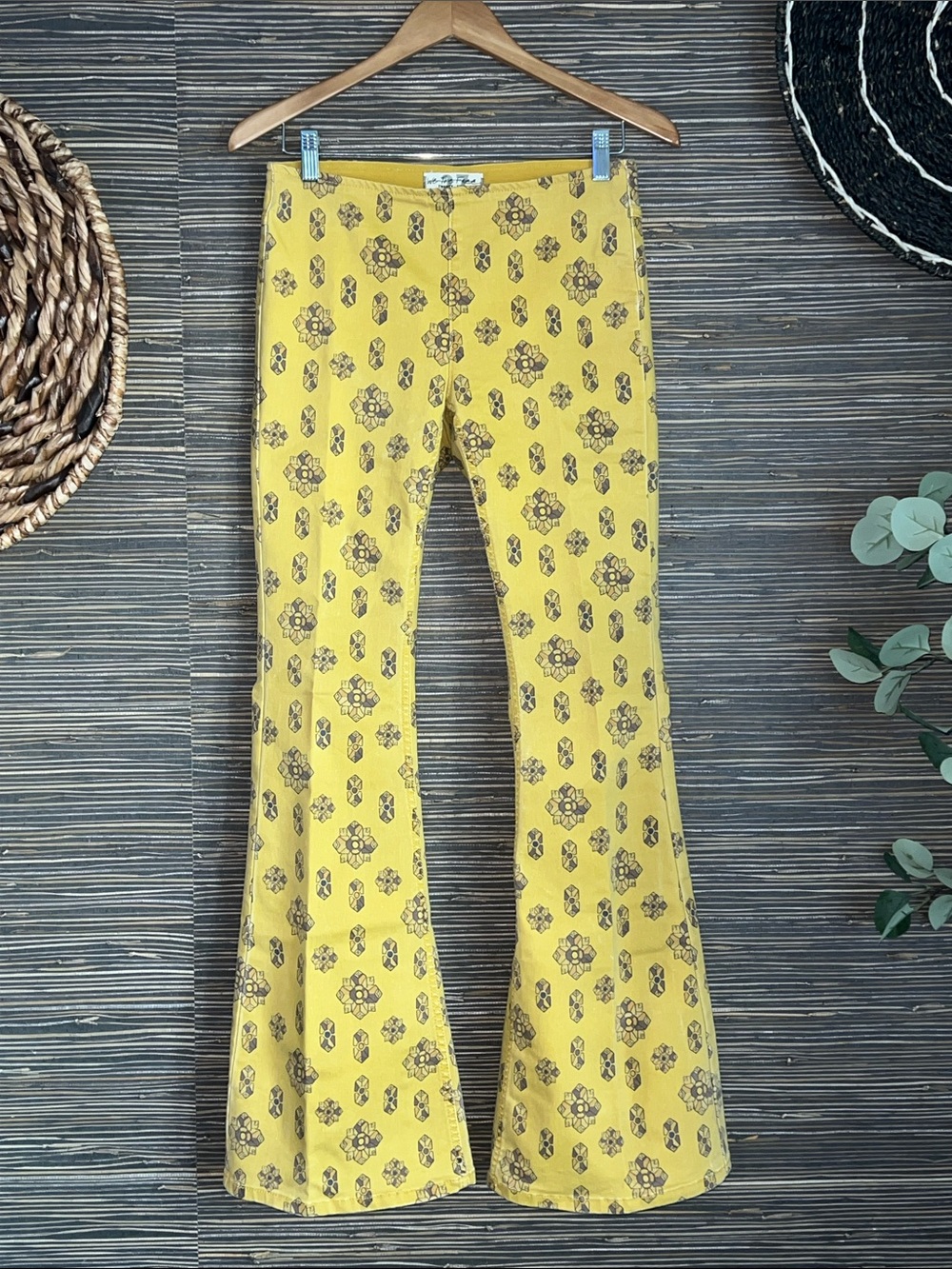 🆕 Free People Printed Penny Pull-On Flare Jeans 27 - Picture 4 of 16